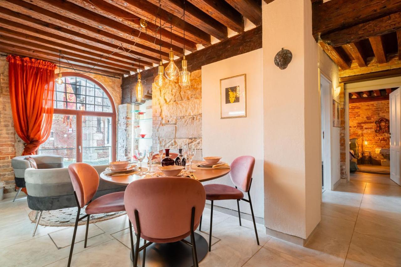 Casa Manina Sul Ponte - Your Private Canal View ヴェネツィア エクステリア 写真