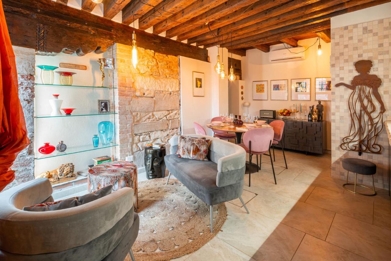 Casa Manina Sul Ponte - Your Private Canal View ヴェネツィア エクステリア 写真